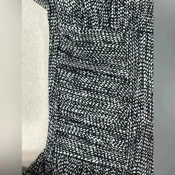 Athleta Delancey Textured Moto Tight Womens Med. Black White Ankle Zip like new - Picture 3 of 7